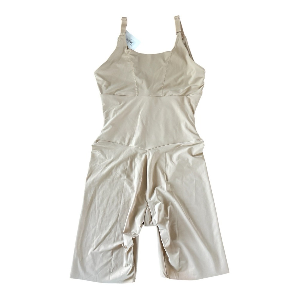 NWT Maidenform Flexees Womens Wear Your Own Body Beige‎ Shapewear Size Medium